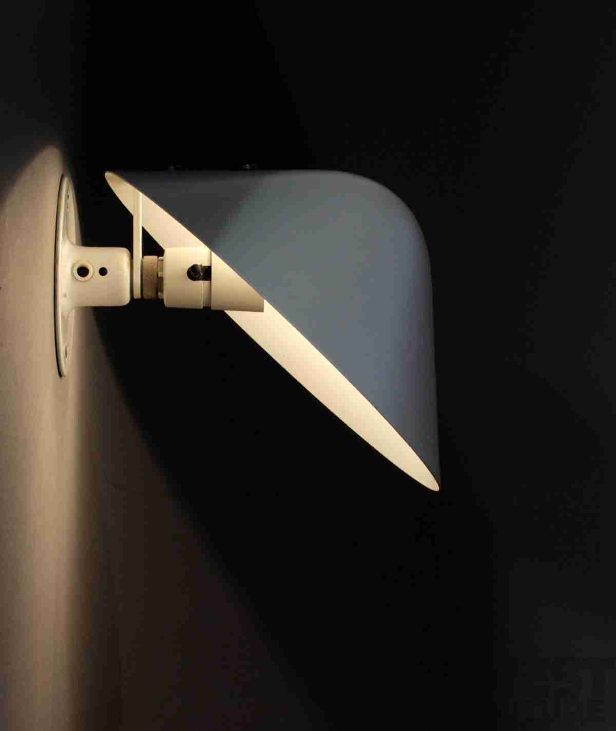 Modern simple design home wall sconce with different color